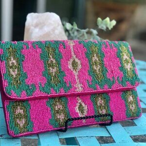 NEW Ikat Boho Fuchsia Pink Green Gold Glass Seed Beaded Crossbody Chain Clutch